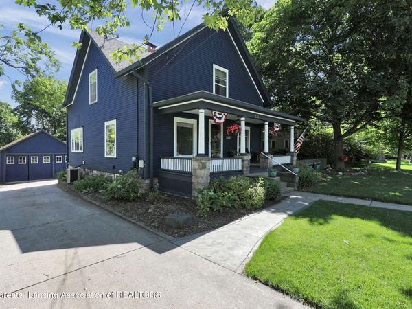 521 E Jefferson Street, Grand Ledge, MI 48837