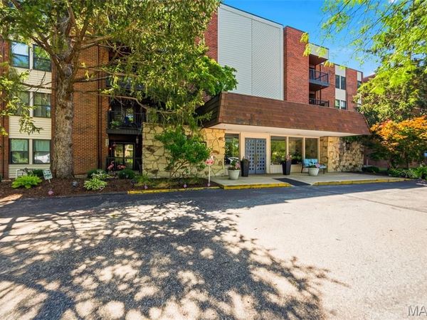 590 Sarah Lane, Unit 208, St Louis, MO 63141