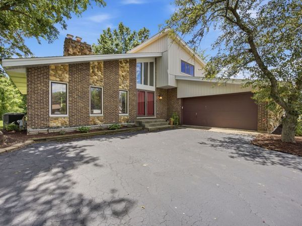 19W471 Deerpath Lane , Lemont, IL 60439