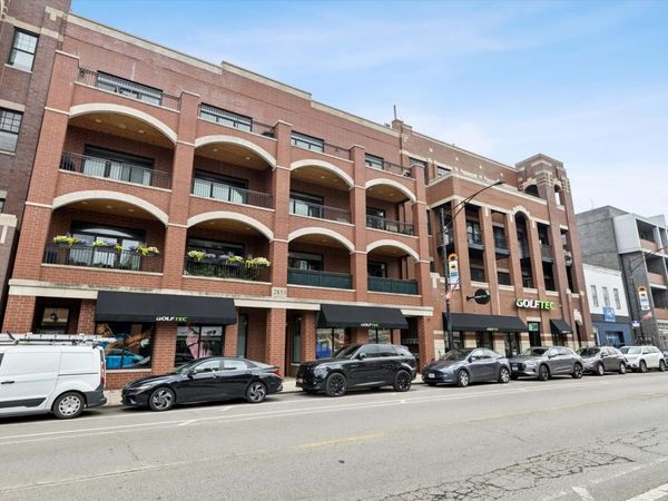 2853 N Halsted Street , Unit 301, Chicago, IL 60657