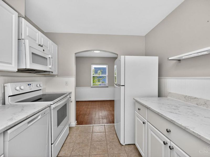 3333 S Sterling, Cincinnati, OH 45209 Photo 9