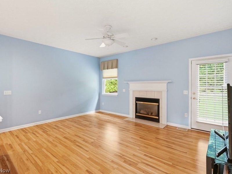 18269 River Valley Boulevard, North Royalton, OH 44133 Photo 11