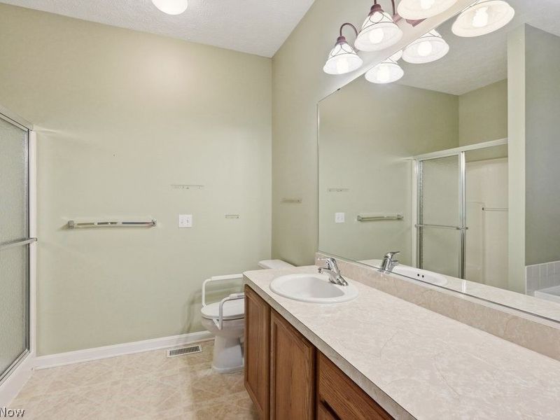 18269 River Valley Boulevard, North Royalton, OH 44133 Photo 14