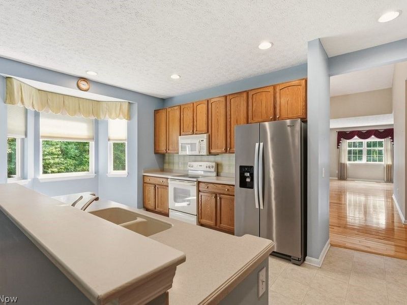 18269 River Valley Boulevard, North Royalton, OH 44133 Photo 8