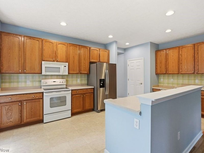18269 River Valley Boulevard, North Royalton, OH 44133 Photo 9