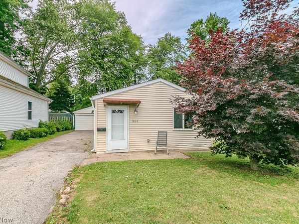 966 Windermere Drive , Willoughby, OH 44094