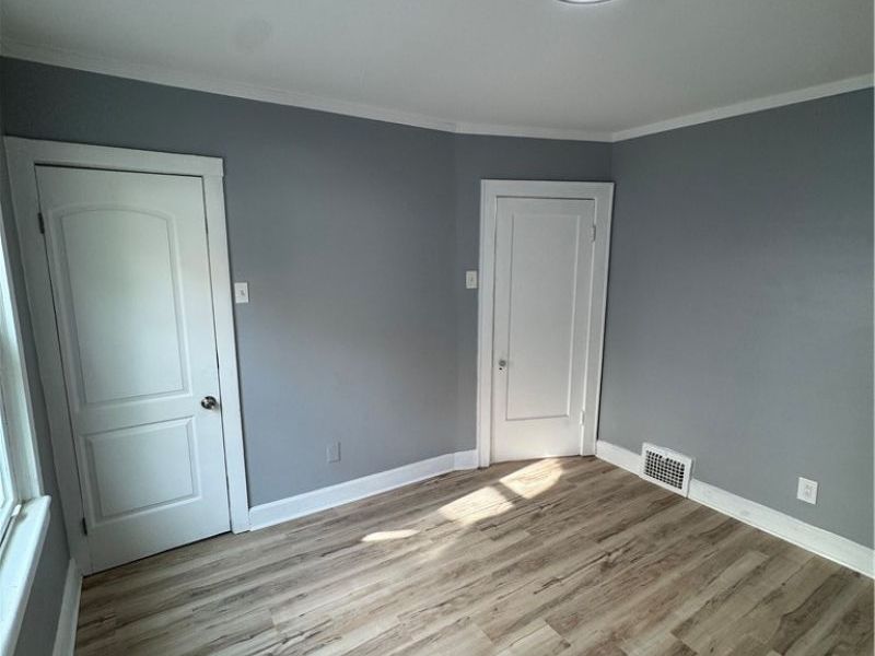10502 Miles Avenue , Cleveland, OH 44105 Photo 31