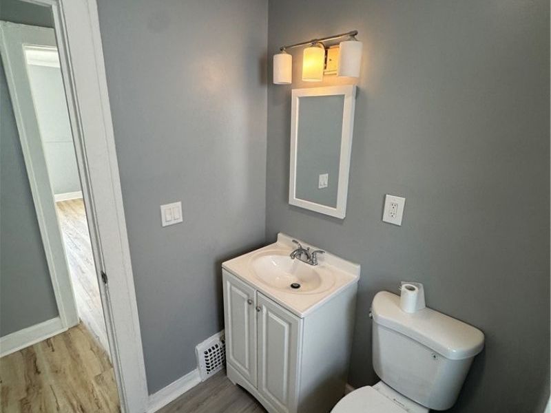 10502 Miles Avenue , Cleveland, OH 44105 Photo 35