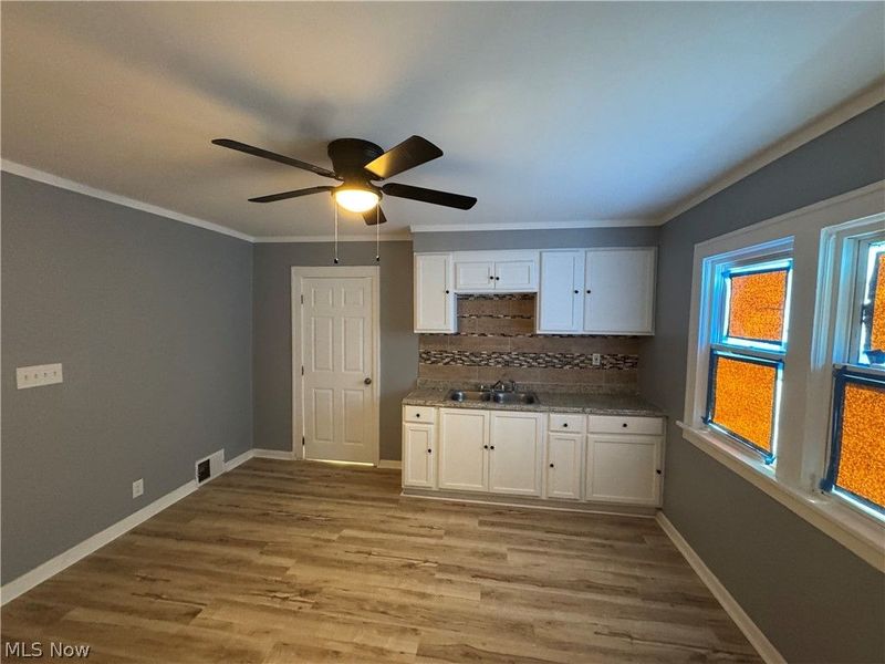 10502 Miles Avenue , Cleveland, OH 44105 Photo 7