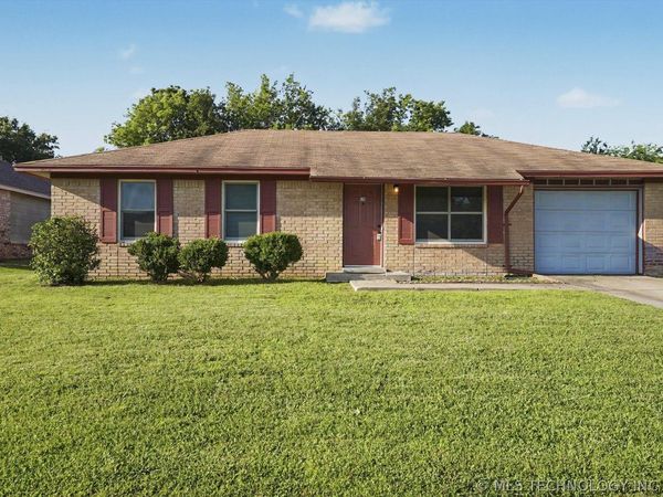 528 W Denny Street , Catoosa, OK 74015