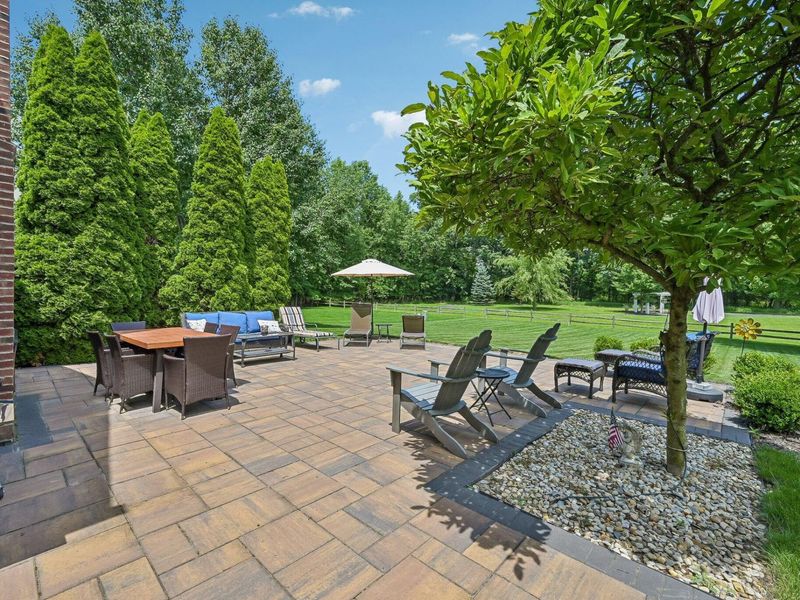 7355 Upper Cambridge Way , Westerville, OH 43082 Photo 10