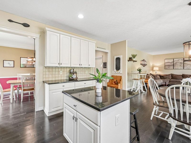 7355 Upper Cambridge Way , Westerville, OH 43082 Photo 23