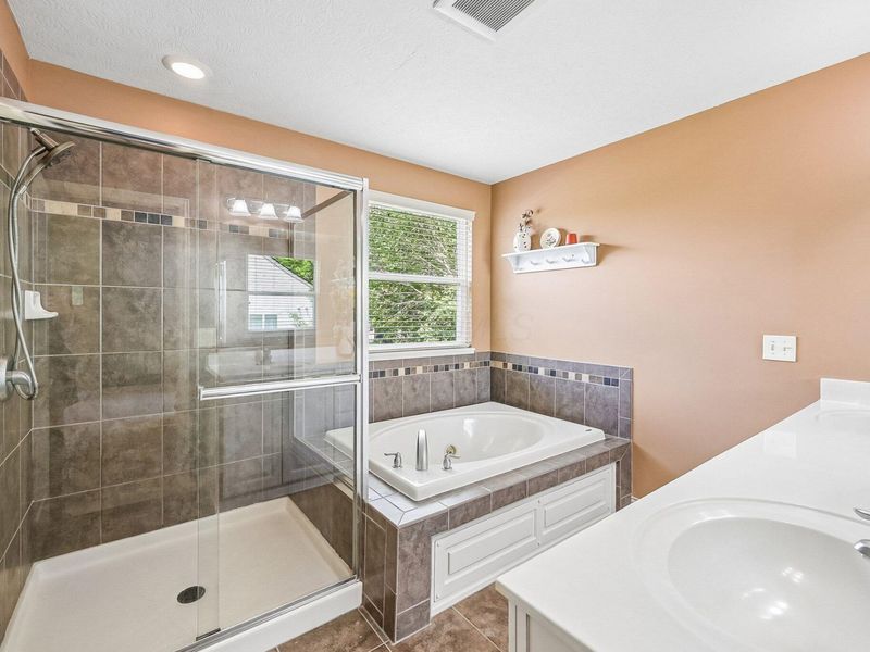 7355 Upper Cambridge Way , Westerville, OH 43082 Photo 37