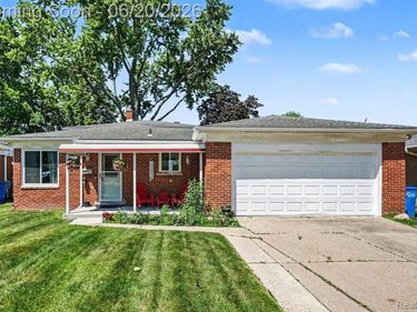 30831 Ridgefield Avenue, Warren, MI 48088