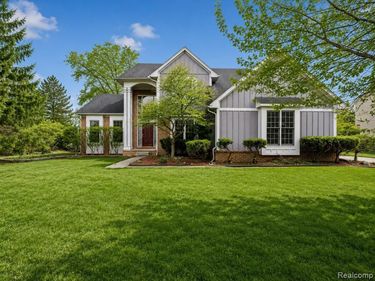 7359 Water Oaks, West Bloomfield Twp, MI 48324
