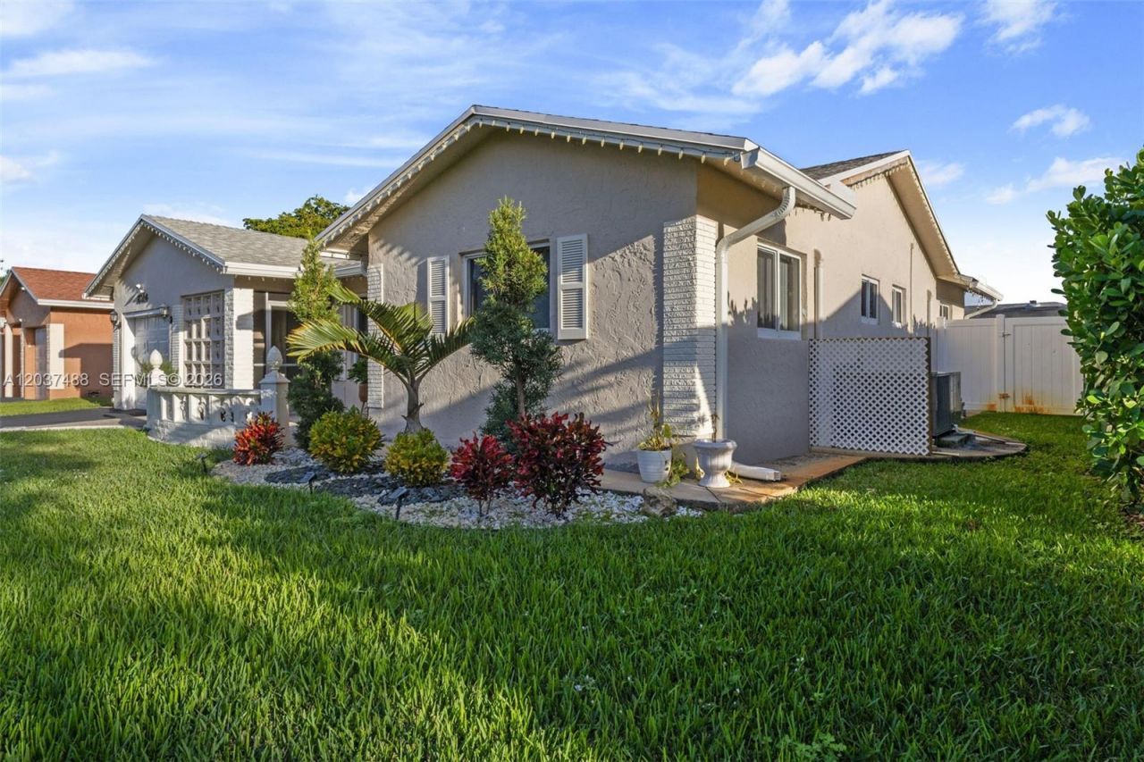 8014 NW 101st Ave , Tamarac, FL 33321 Photo