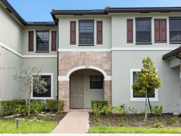 3420 W 111th Pl , Hialeah, FL 33018
