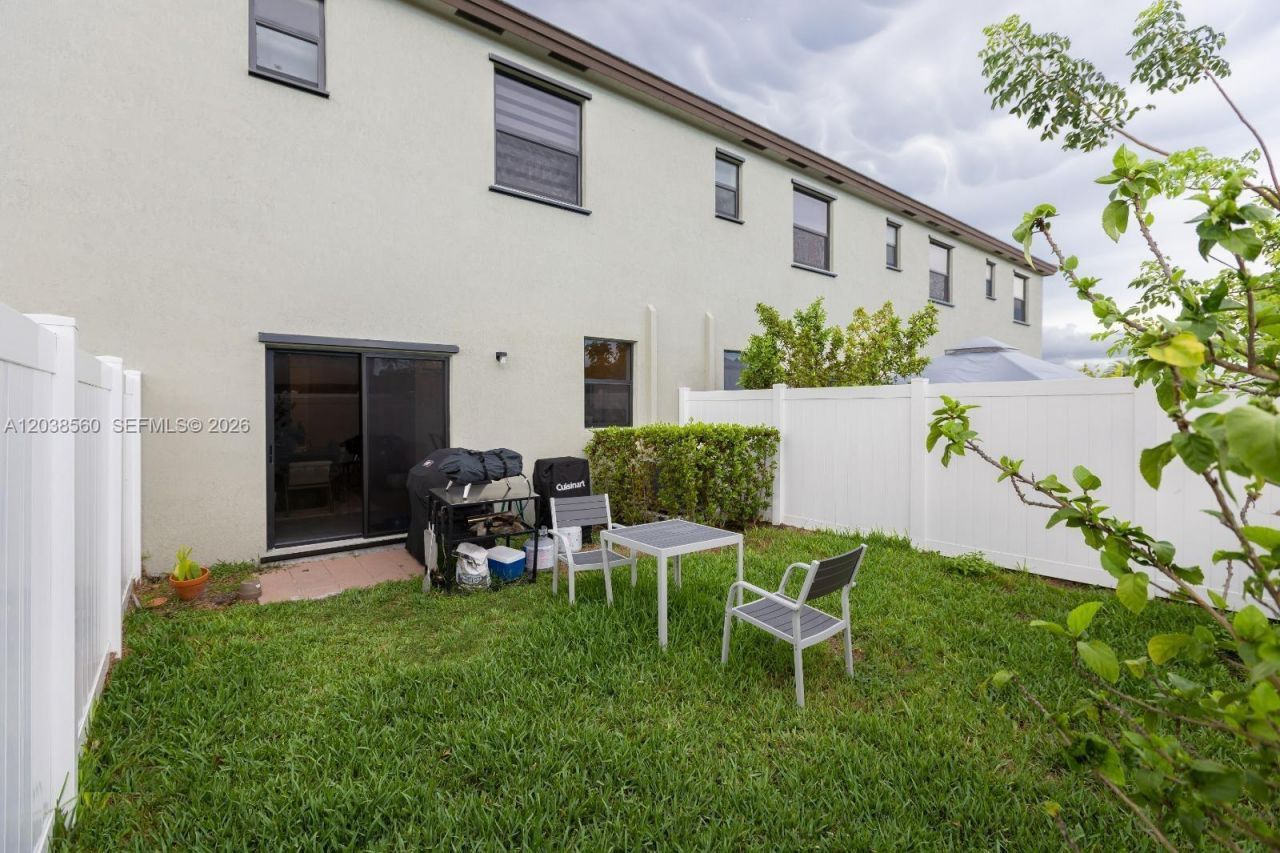 3420 W 111th Pl , Hialeah, FL 33018 Photo