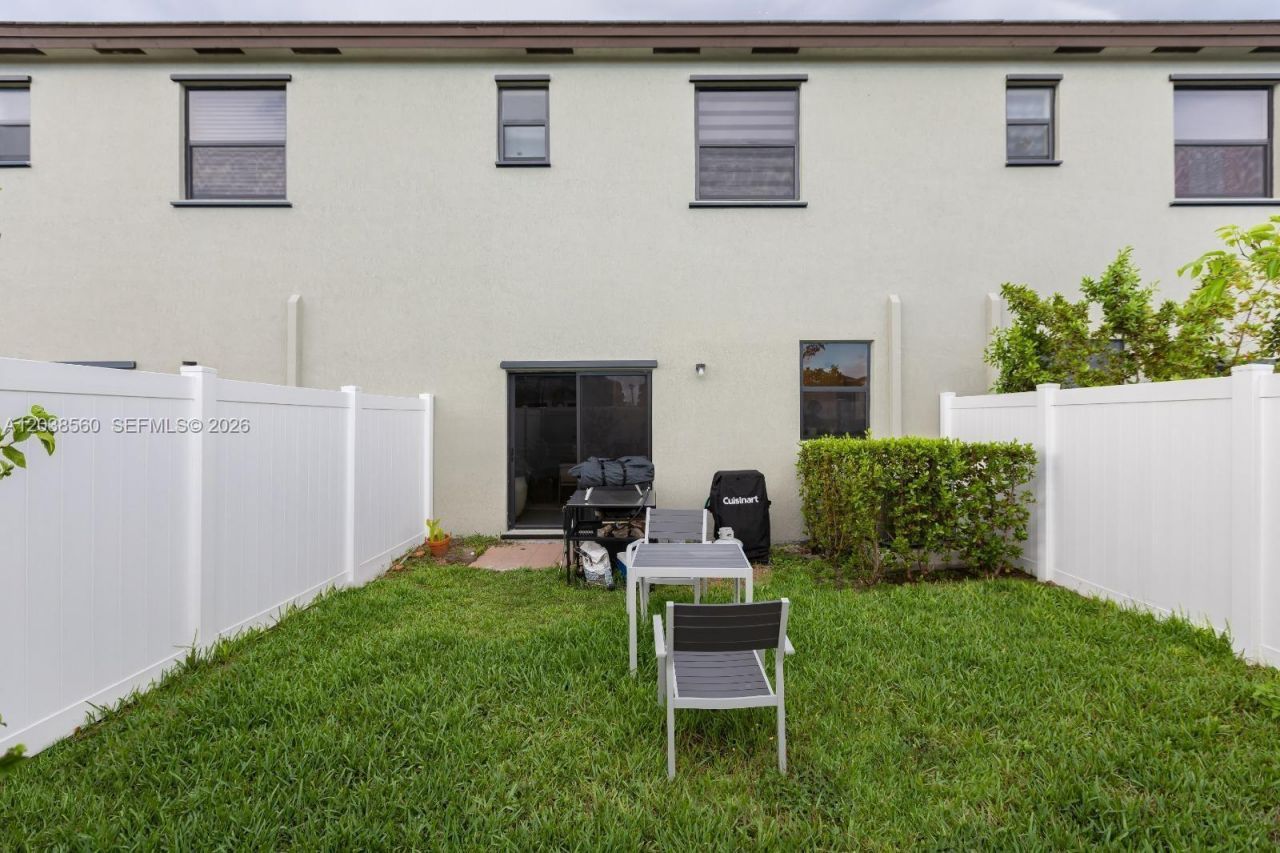 3420 W 111th Pl , Hialeah, FL 33018 Photo
