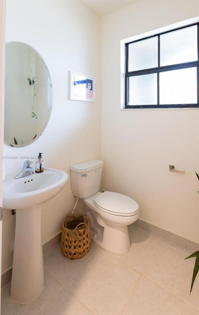 3420 W 111th Pl , Hialeah, FL 33018 Photo