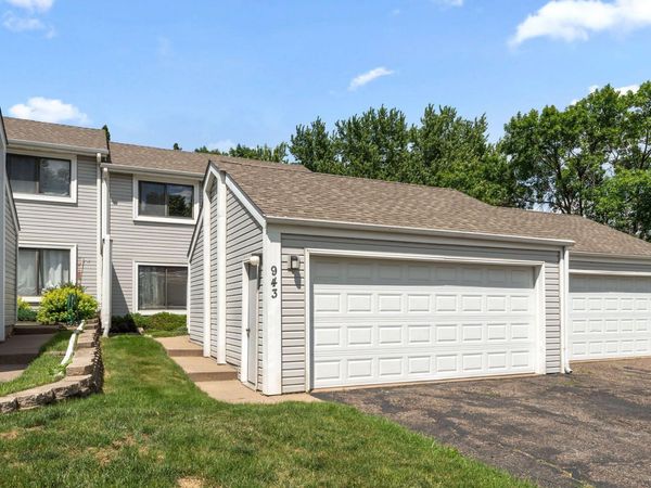 943 Sylvia Lane, Shoreview, MN 55126