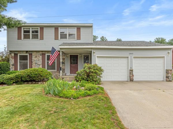 1365 Marwood Drive SE, Kentwood, MI 49508