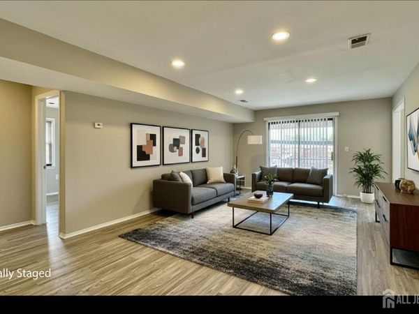 1511 Raspberry Court, Edison, NJ 08817