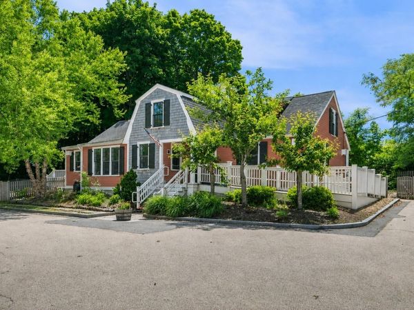 181 Main St, Rowley, MA 01969