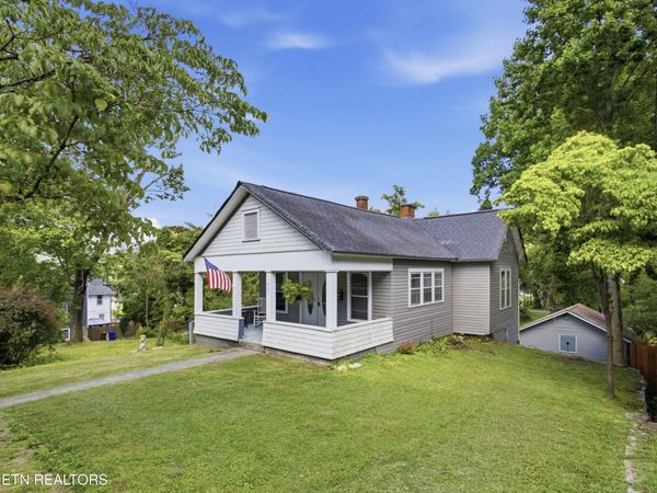 421 Cumberland St, Harriman, TN 37748