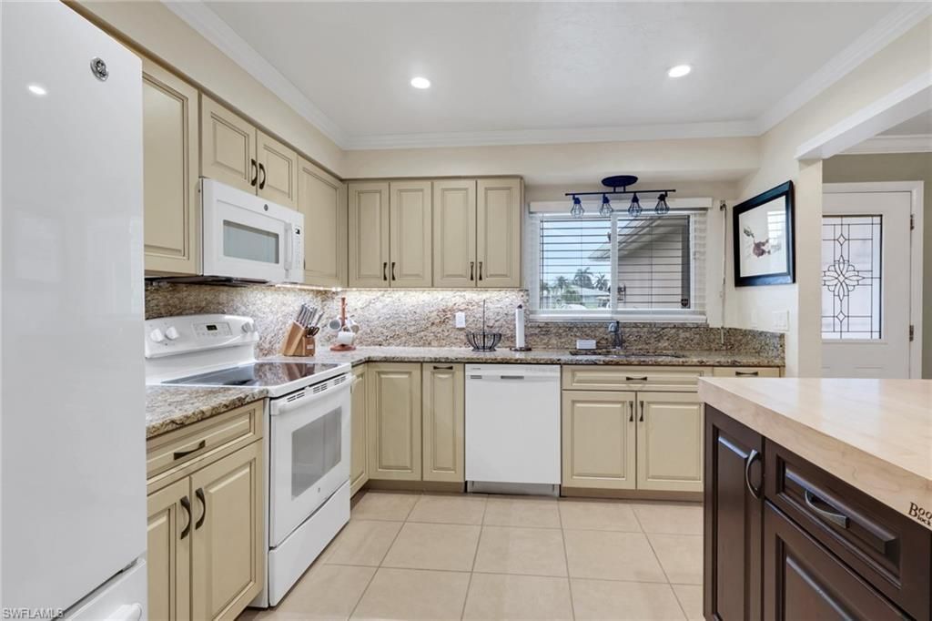 8624 Eleuthera Ct, Fort Myers, FL 33907 Photo
