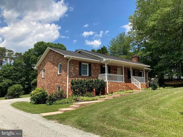 2412 FAIRGROUND ROAD, MAIDENS, VA 23102