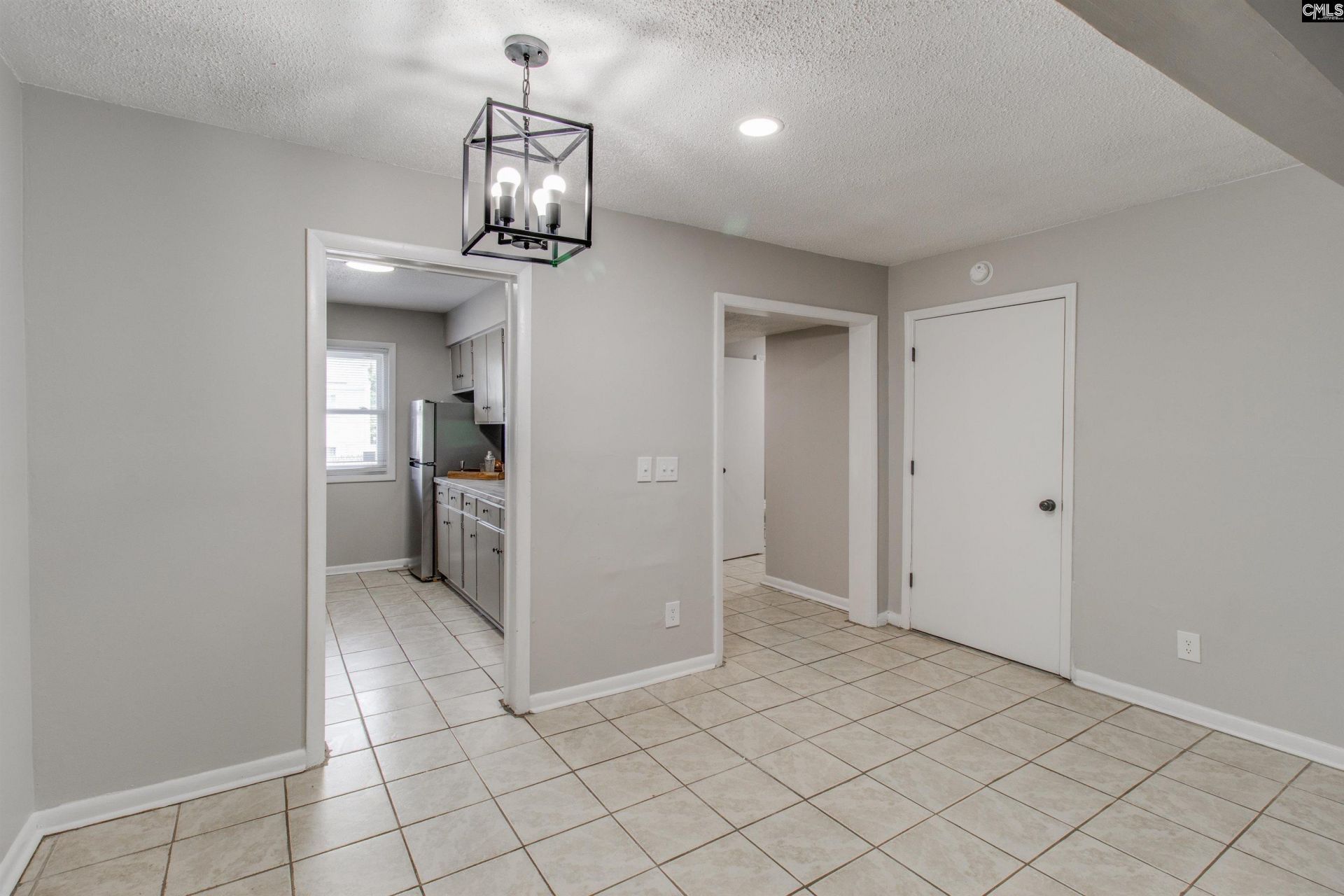 308 Percival Road  Photo 10