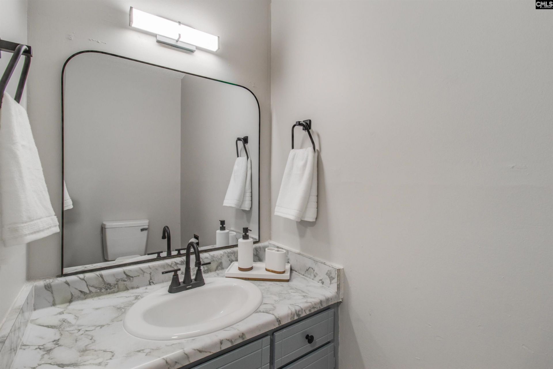 308 Percival Road  Photo 11