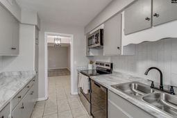 308 Percival Road  photo 4