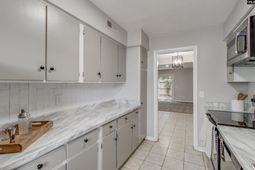 308 Percival Road  photo 4