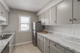 308 Percival Road  photo 4