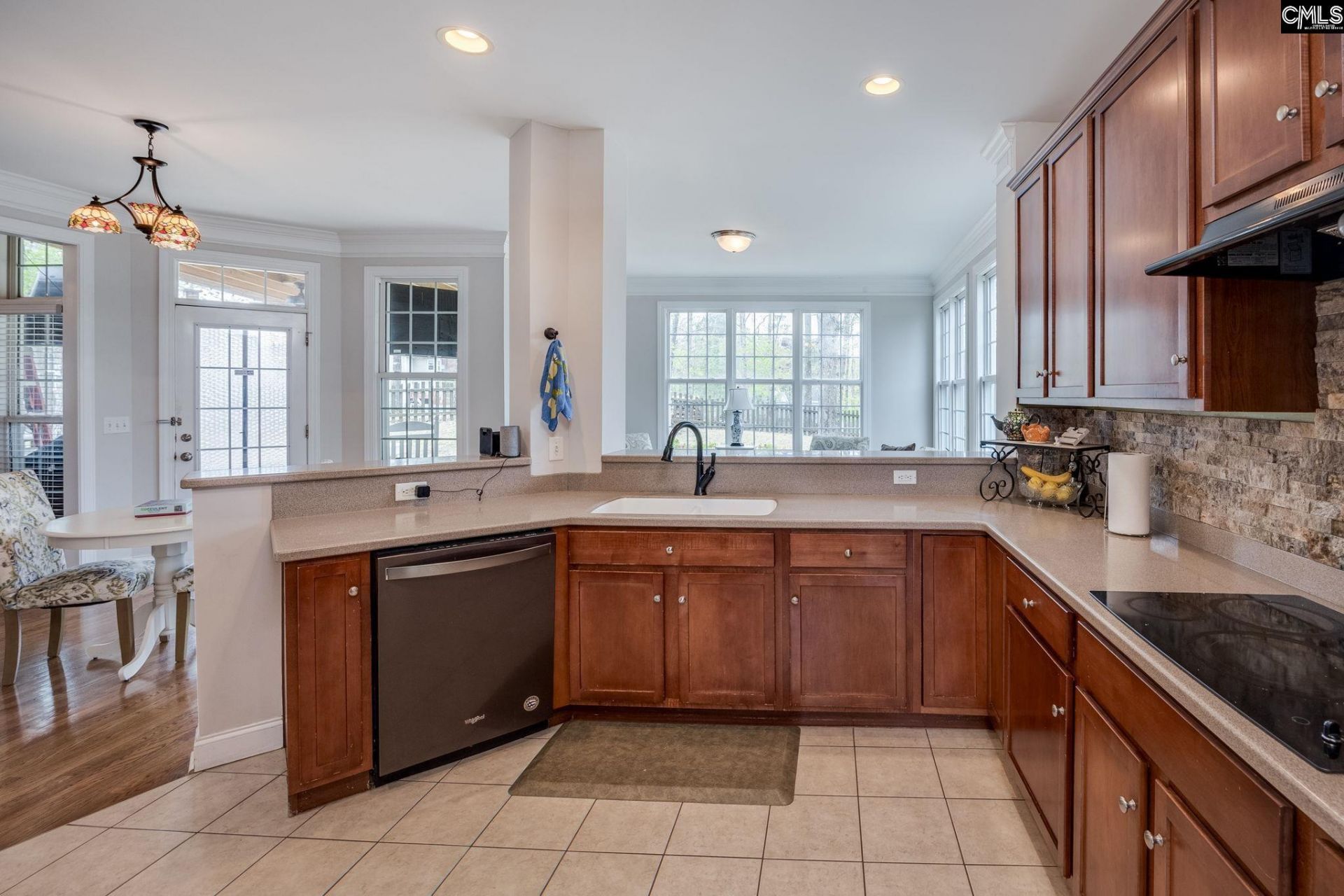 9 N Woodburn Lane  Photo 10