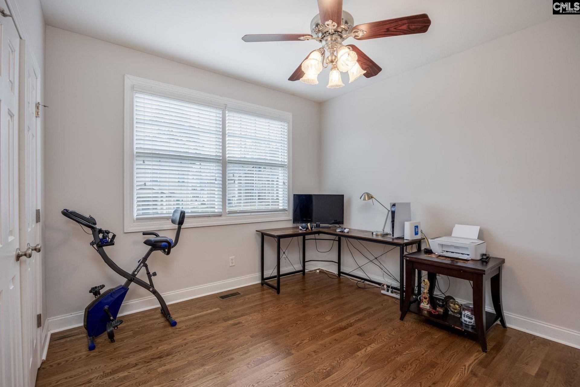 9 N Woodburn Lane  Photo 14