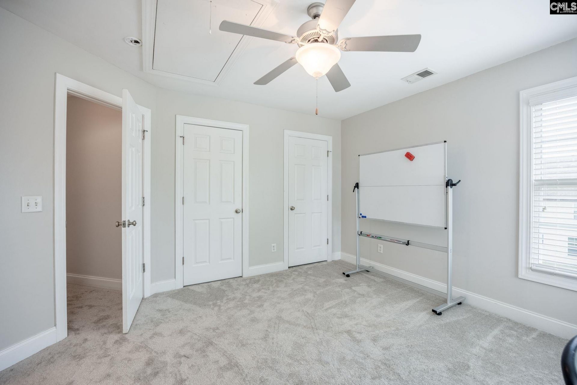 9 N Woodburn Lane  Photo 25