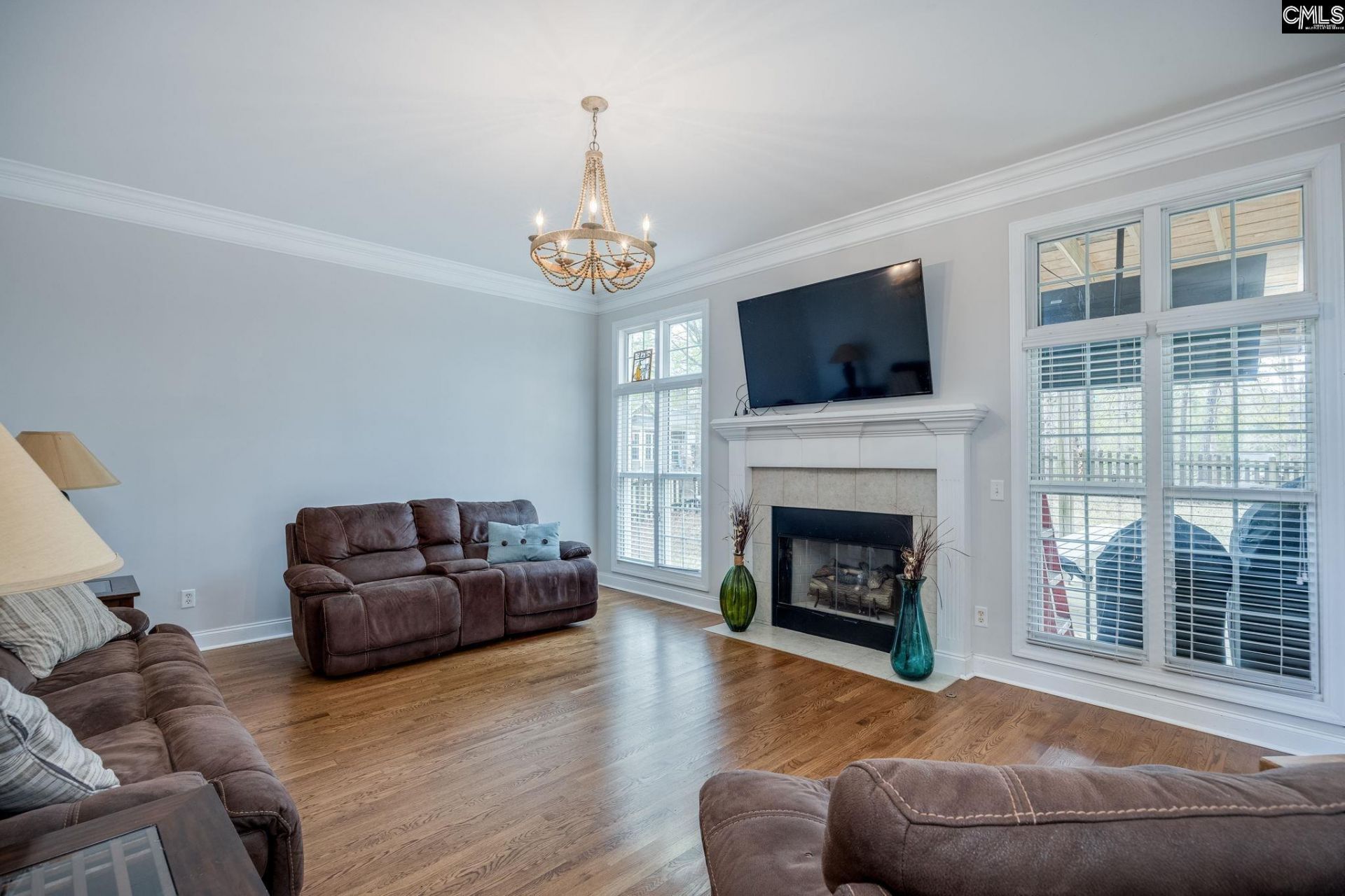 9 N Woodburn Lane  Photo 6