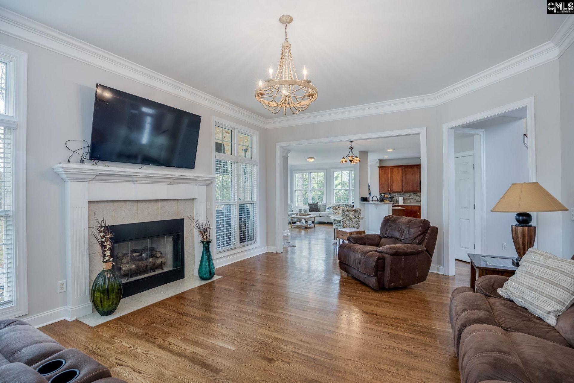 9 N Woodburn Lane  Photo 7