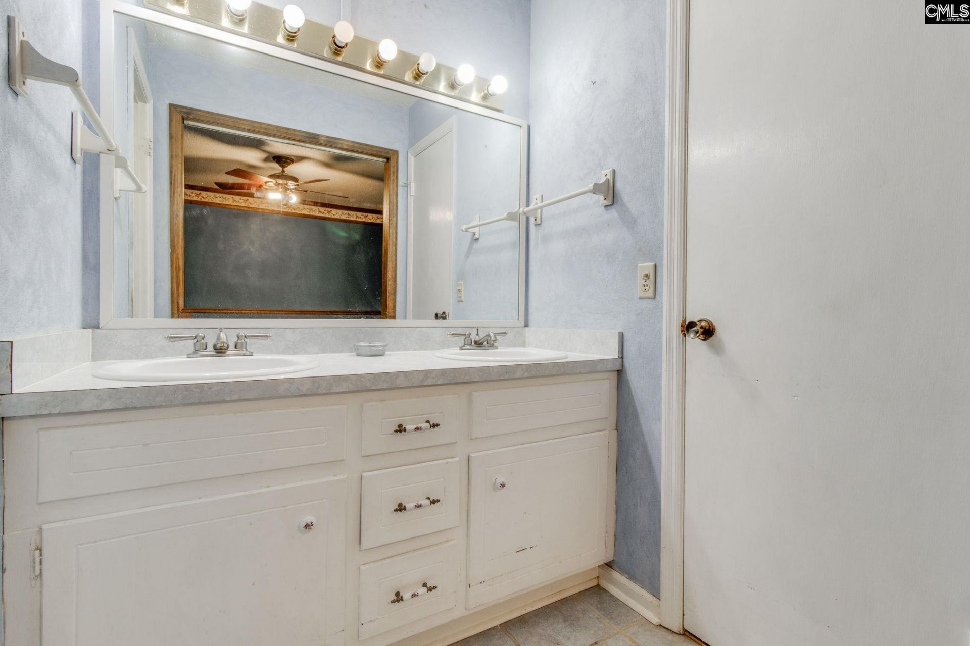 1619 Jessamine Road  Photo 18
