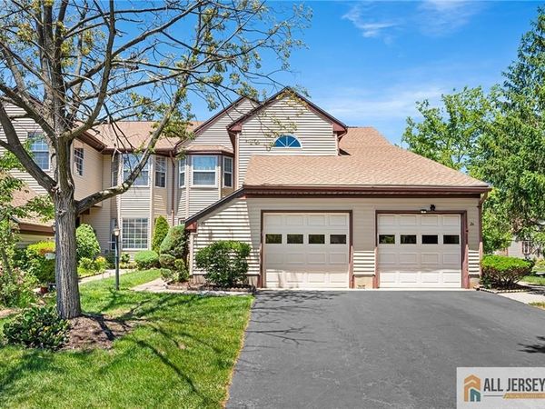 2 John Tyler Court , Monroe Township, NJ 08831