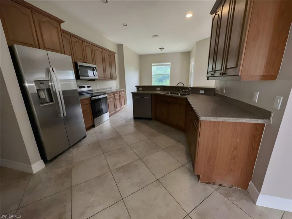 14781 Royal Oak Ct, Fort Myers, FL 33919 Photo