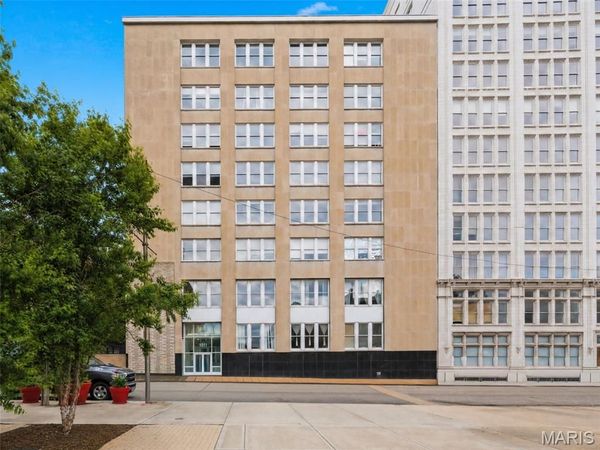 1511 Locust Street , Unit 805, St Louis, MO 63103