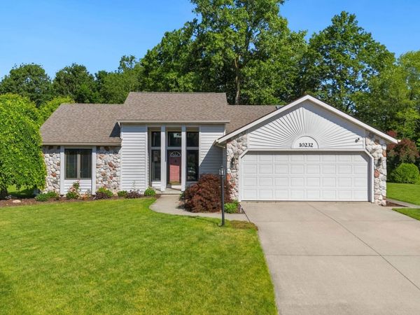 10232 Clarks Passage, Fort Wayne, IN 46825