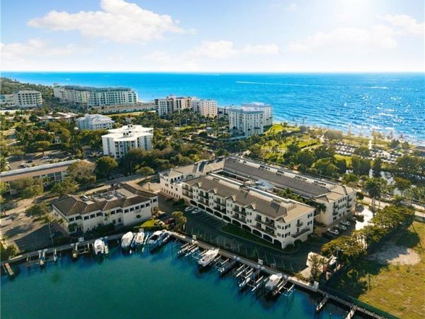 1400 Gulf Shore BLVD N, Unit 201, NAPLES, FL 34102