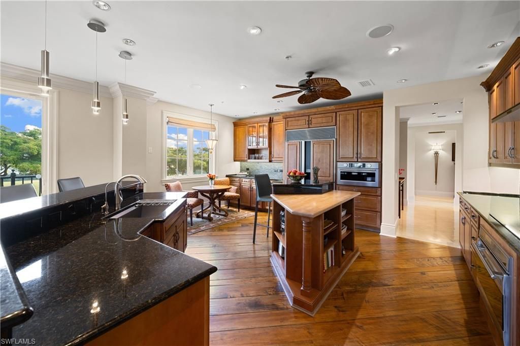 1400 Gulf Shore Blvd N, Unit 201, Naples, FL 34102 Photo