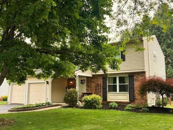 2169 Kingston Drive , Maumee, OH 43537