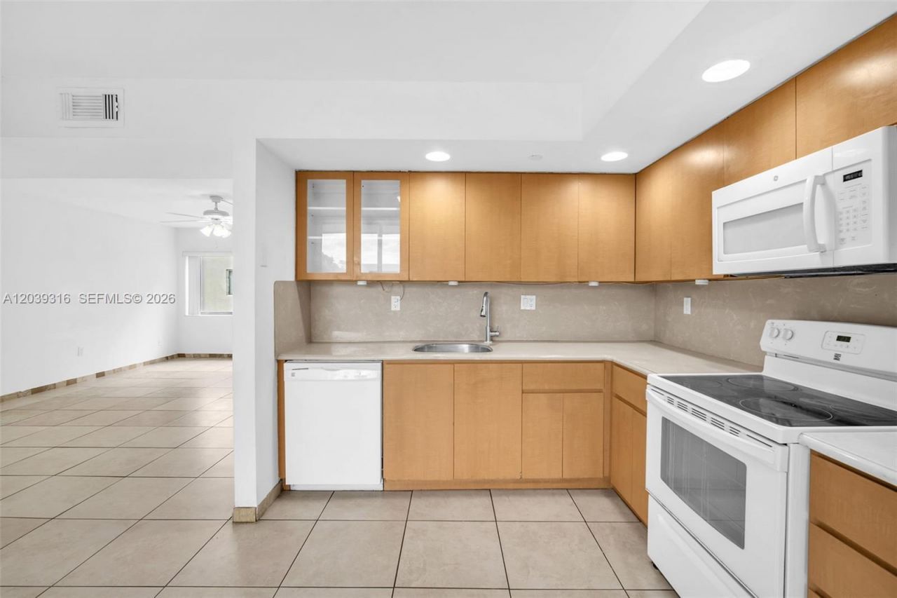 8700 SW 133rd Ave Rd , Unit 312, Miami, FL 33183 Photo